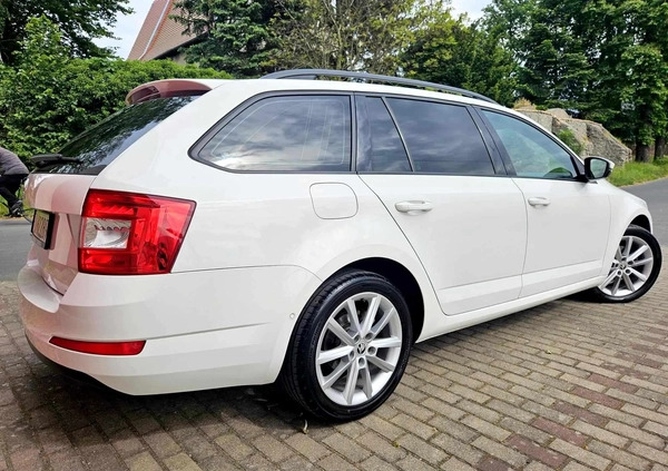 Skoda Octavia cena 43900 przebieg: 181000, rok produkcji 2013 z Ścinawa małe 781